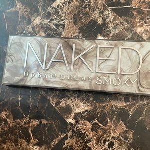 Urban Decay Naked smoky palette